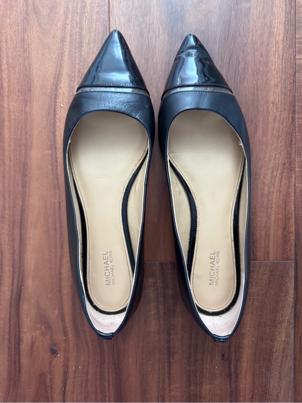 Michael Kors Black Pointed Cap-Toe Leather Flats